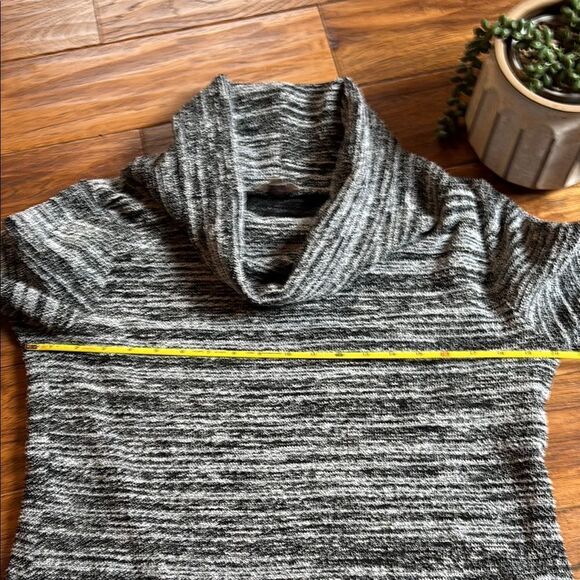 Ann Taylor Gray Cowl Neck Sweater - Picture 10 of 13